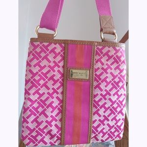 Tommy Hilfiger Mini Messenger Bag